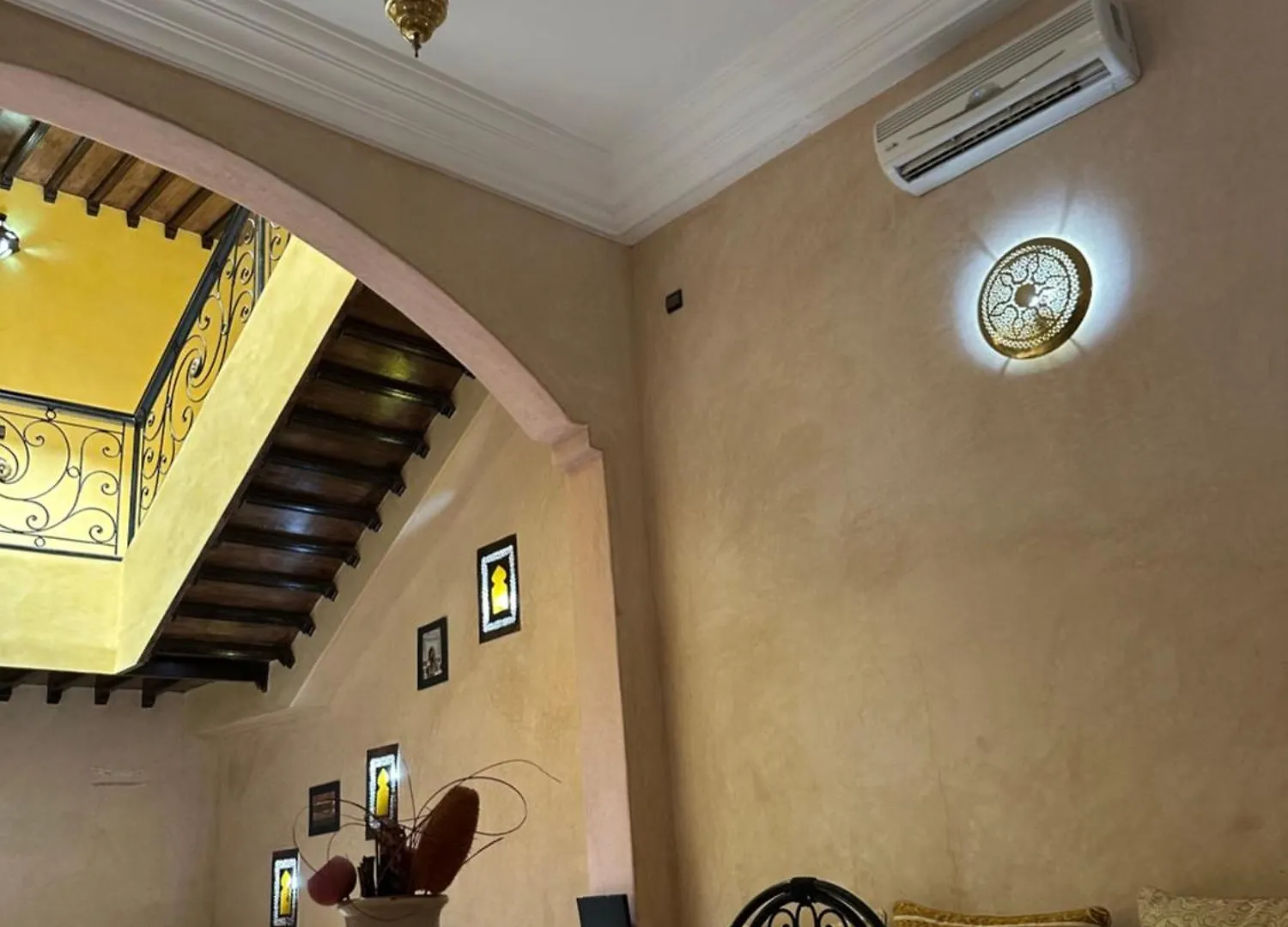 Riad Majestic Marrakech contacts